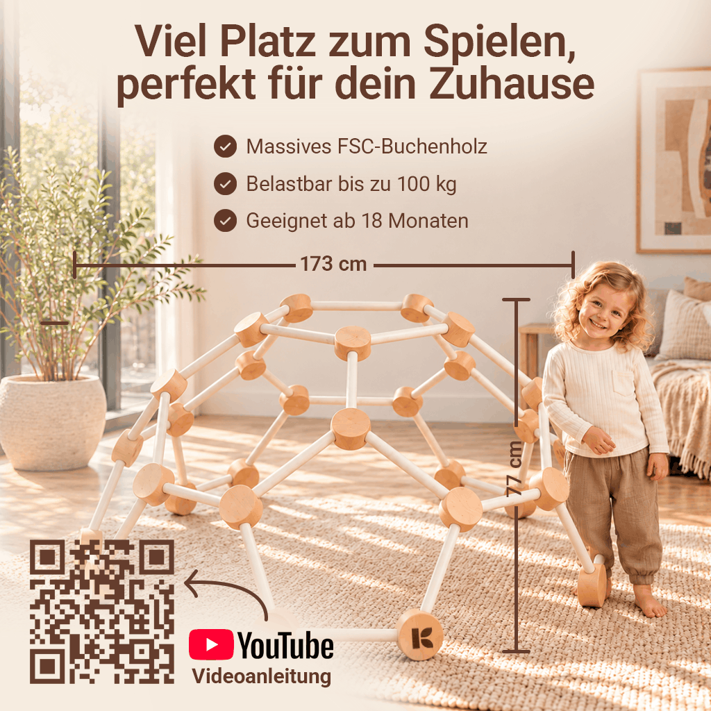 Kletterdom weiß mit Maßangaben im Wohnzimmer, ein Kind steht zum Größenvergleich daneben – Varianten: Kugeln, Sprossen